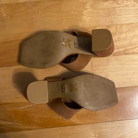 Intervalle Tan Heels - Picture 4 of 4